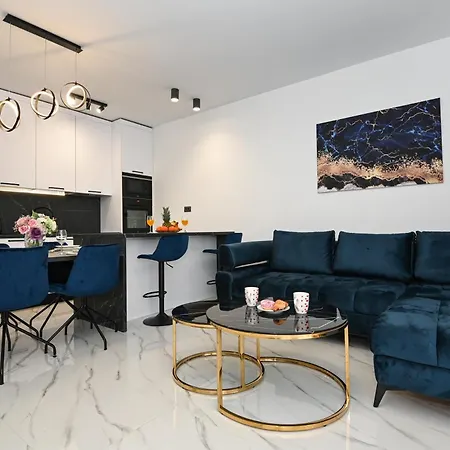 Luxury Gloria Old Town With Sea View דירה