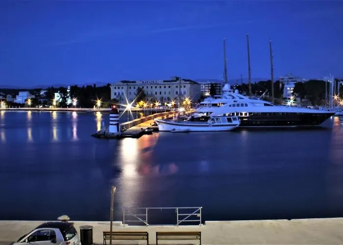 Luxury Gloria Old Town With Sea View Διαμέρισμα